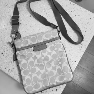 Coach est 1941 grey shoulder bag